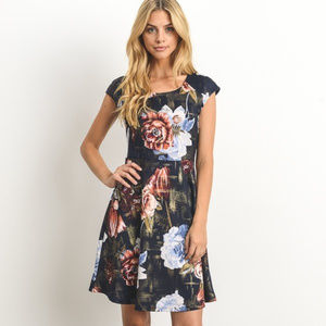 NEW Gilli Dress, Large